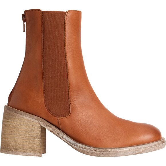 NEW Free People Made in Spain Essential Chelsea Boots Leather For Women 1125 6s3 - Picture 2 of 11